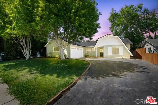 Photo - 24155 Kittridge St House