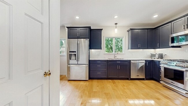 Photo - 14 Chestnut St