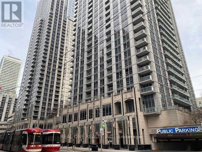 Photo - 761 Bay St. Unité 1713