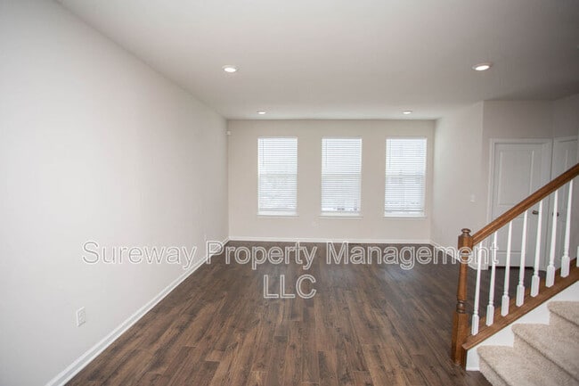 Photo - 13 Verona Ln