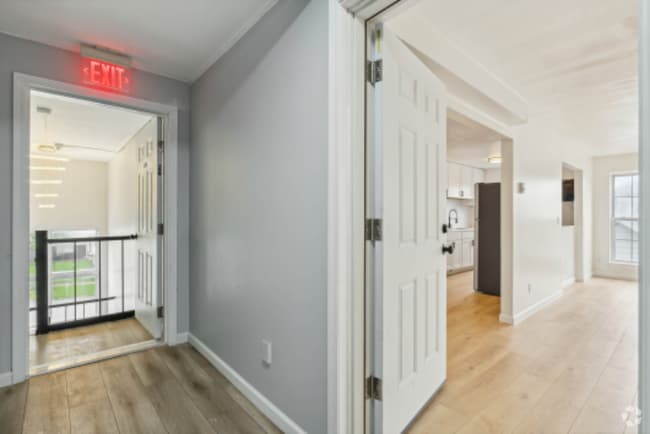 Building Photo - 1106 1st N St Rental