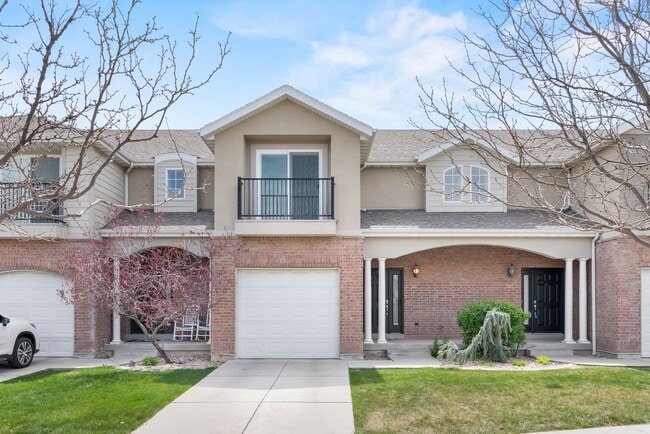 Photo - 231 E Sunshine Dr