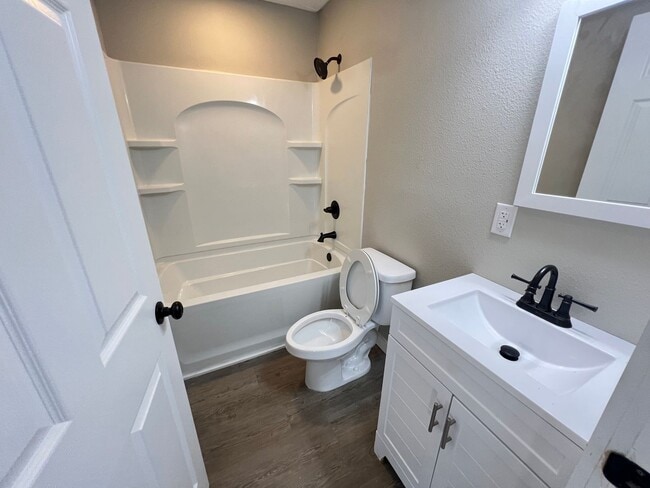 Photo - Newly Renovated 2 Bed, 2 Bath Duplex – Pet Friendly!
