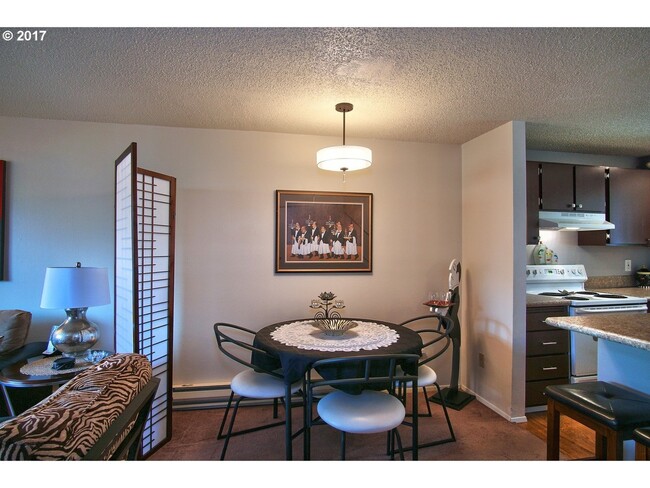 Photo - 3875 NW Chemult Pl