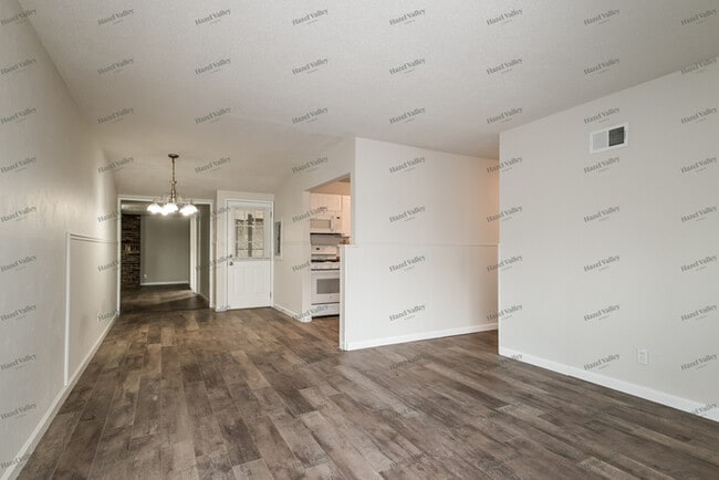 Photo - 10 Brightwell Ct