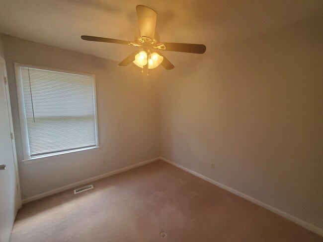 Photo - 4742 Belford Rd