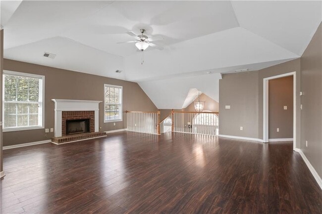 Photo - 177 Hollinger Way