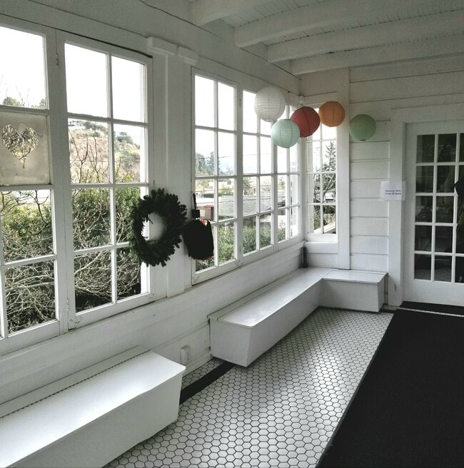 Sun/mud room - 14 Sentinel Ct Unit 1