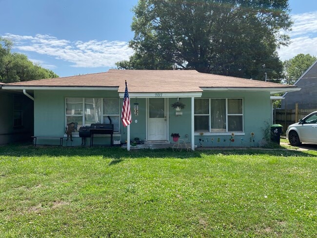 Building Photo - 707 S Lexington St