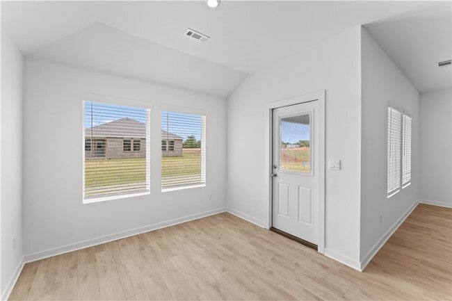 Photo - 3030 Laredo Ln