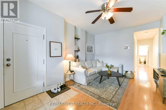 Photo - 734 Indian Rd Unit Main Fl