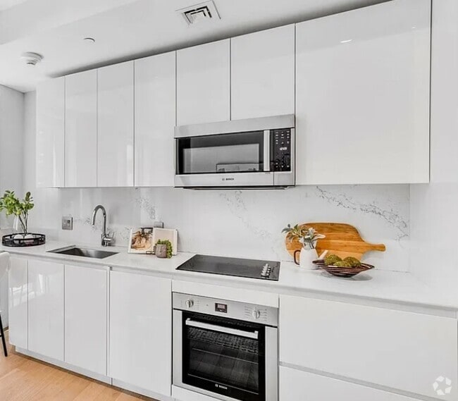Building Photo - 3060 6th Ave Unit 12 Rental
