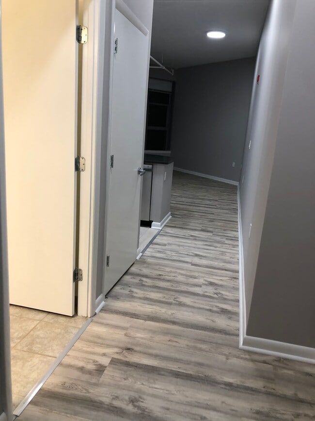 Photo - 1300 N St NW Unit 608