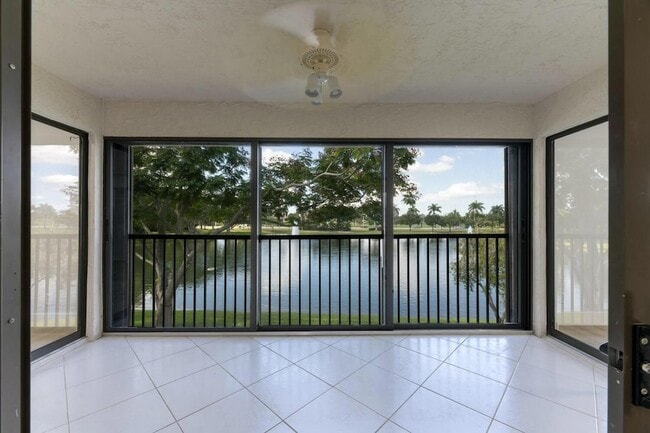 Photo - 22791 Trelawny Ter Unit F