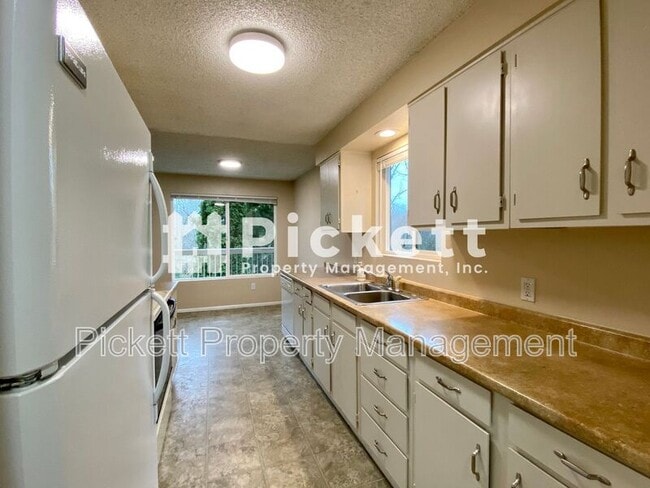 Photo - 11660 Schold Rd NW