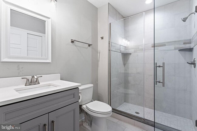 Photo - 1640 Edgley St