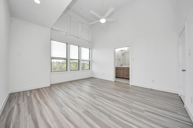 Photo - 18716 Centro Main St Unit B