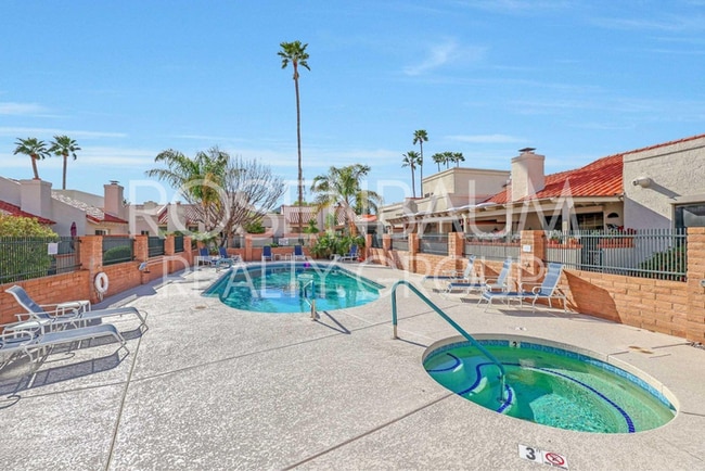 Photo - Fully remodeled 3BR/2BA townhouse in Towne...