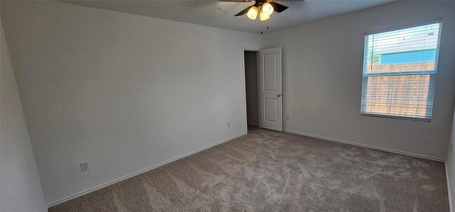 9205 Grackle Pl