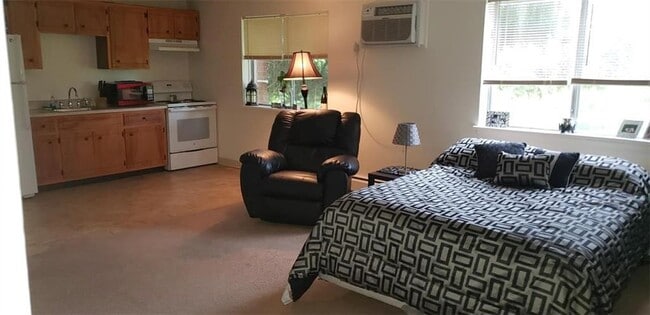 Photo - 7554 Victor Mendon Rd