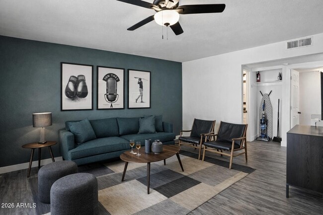 Building Photo - 4625 N 73rd St Unit 1001