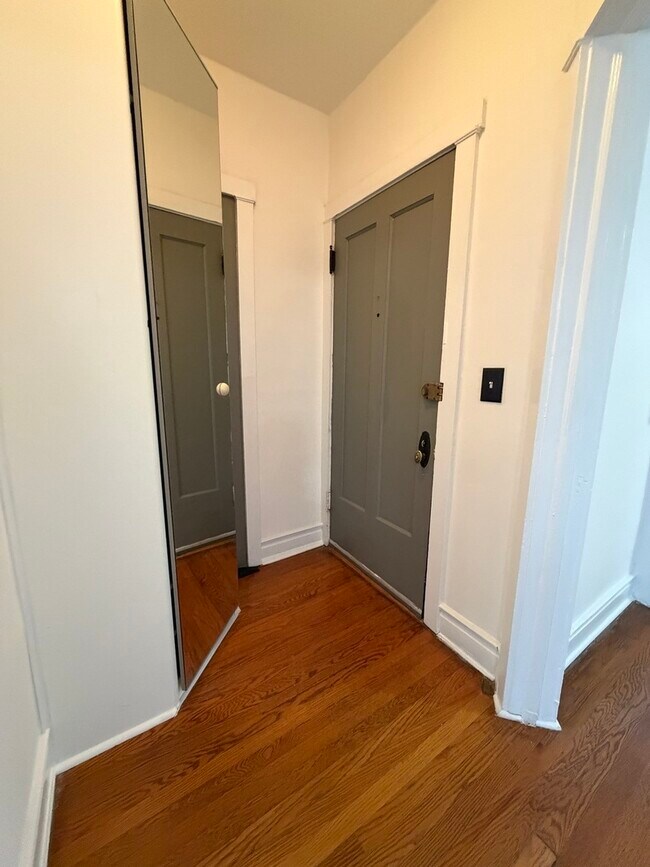 Photo - 3722 N Sheffield Ave Unit 3S