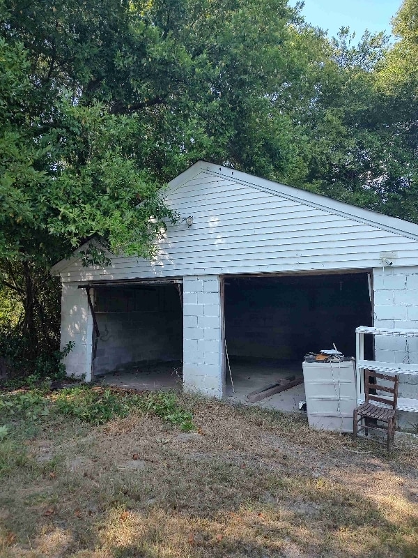 Photo - 8155 Columbus Rd