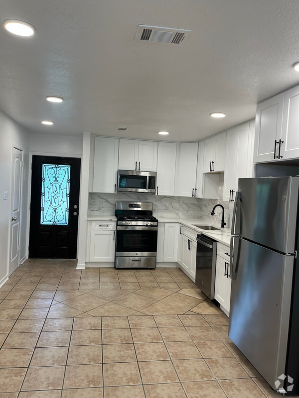Building Photo - 1508 Valleyridge Dr Rental