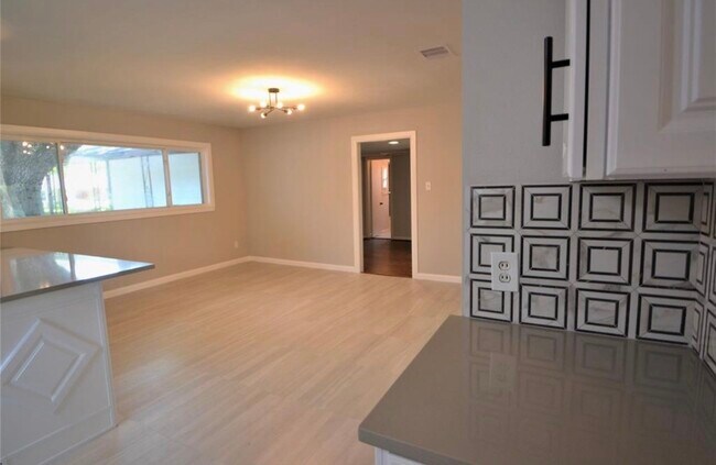 Photo - 4829 Waycross Dr