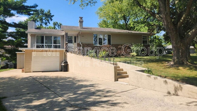 Building Photo - 229 Hickory St Rental