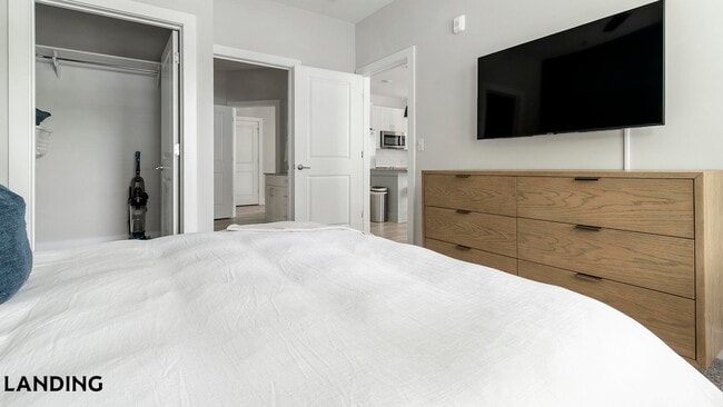 3005 Chestnut Grv Ln Unit 1-1111
