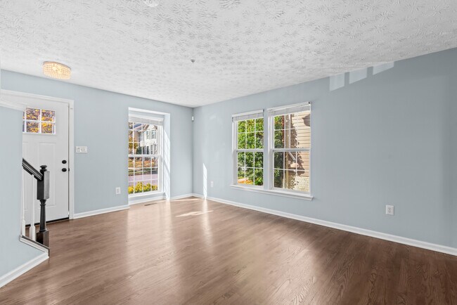 Photo - 8211 Water Lily Way