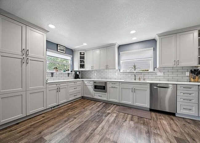 Photo - 10654 Apishamore Ct