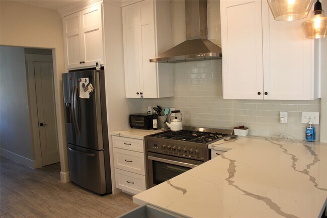 Photo - 1611 Wentworth St