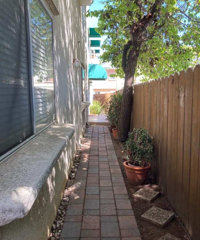 Photo - 4055 Honeycutt St Unidad 4055