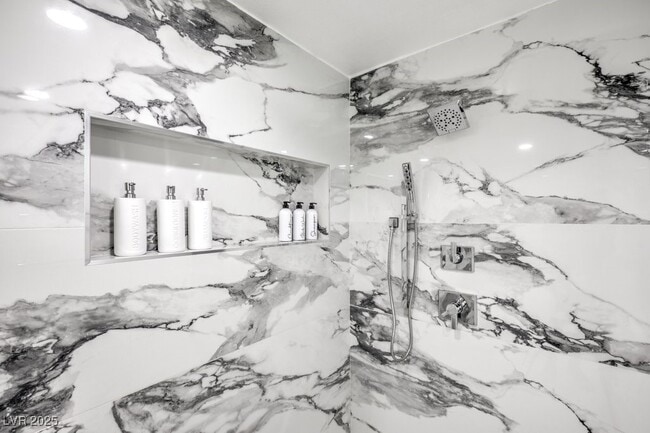 Photo - 5785 Edna Ave