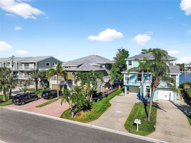 Photo - 2509 Bay Blvd
