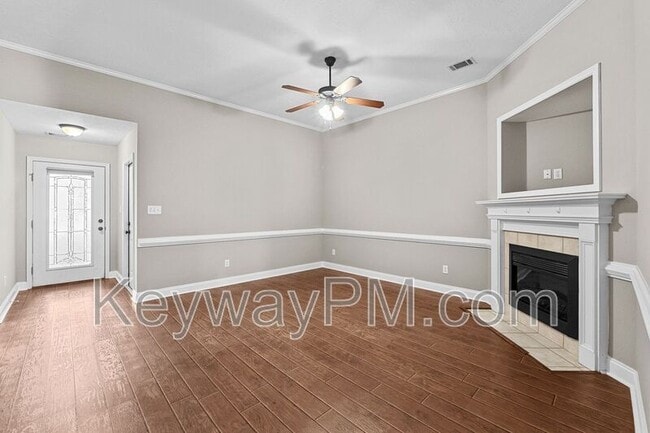 Photo - 823 Whispering Willow Ct