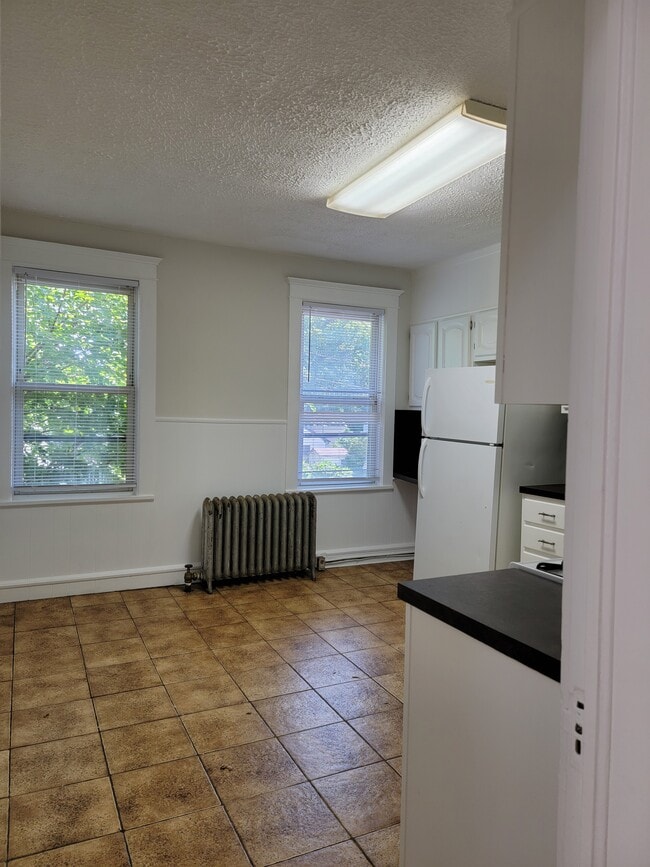 114 Woodbridge Ave