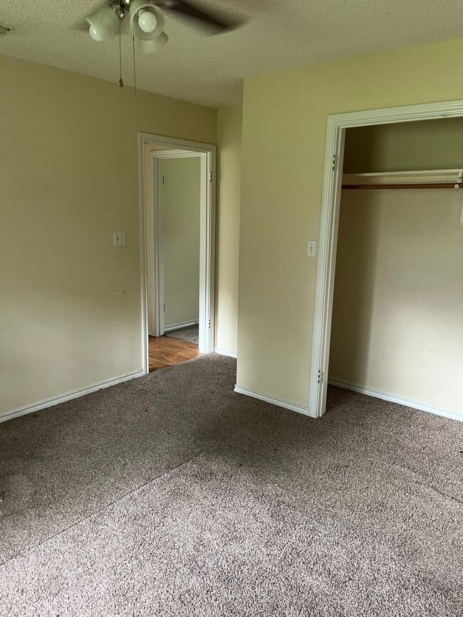 Photo - 604 Leftwich St