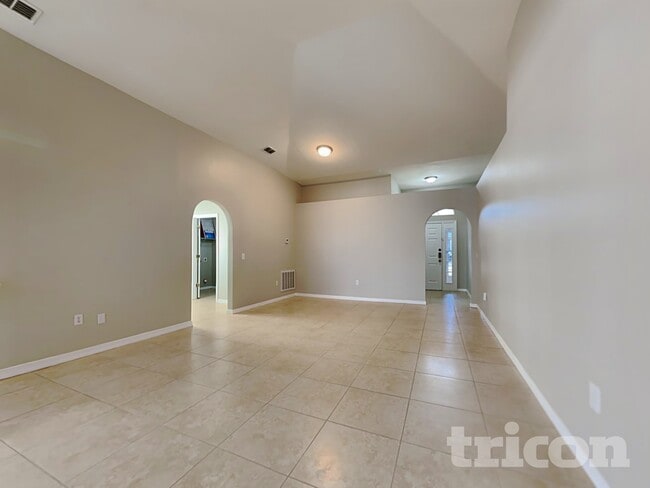 Photo - 333 Milford St