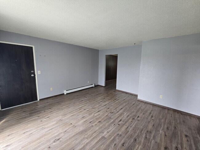 Photo - 101 16th Ave NW