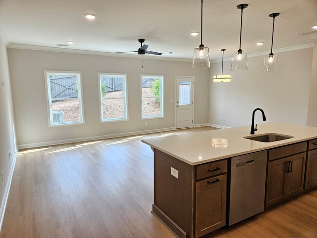 Photo - 125 Priestwood Ln