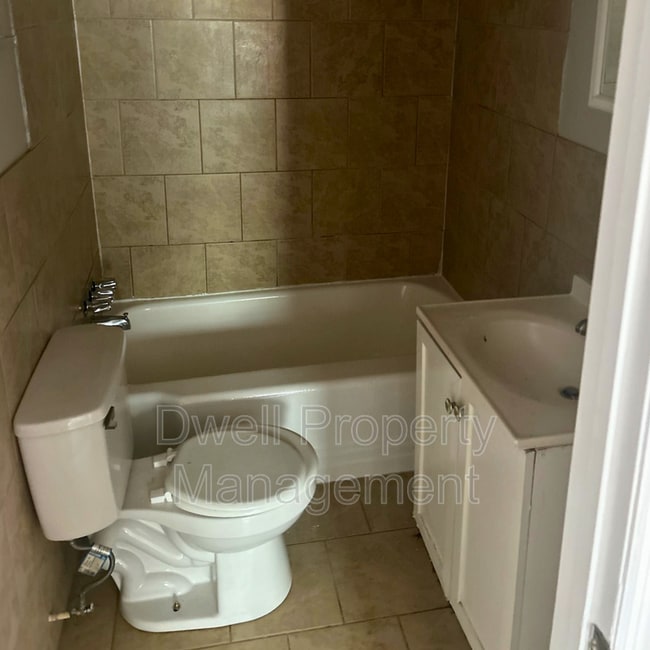 Photo - 2241 Woodward Ave