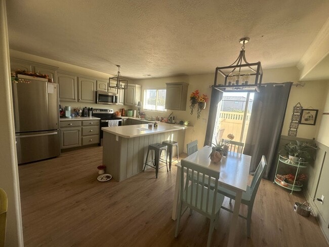 Photo - Great location 3 bed, 2.5 bath, 1 car gara...
