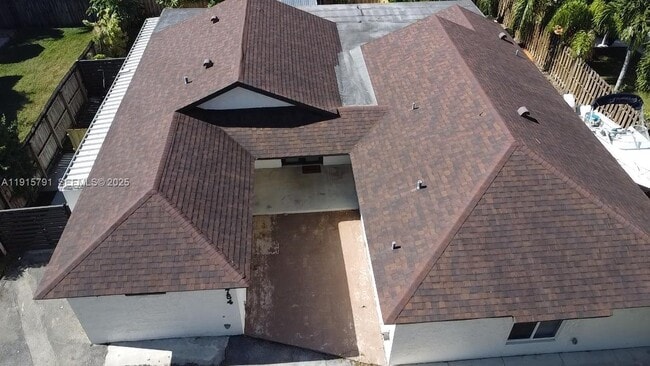 Photo - 19754 NW 61st Ave