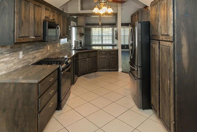Photo - 1066 Windmill Dr