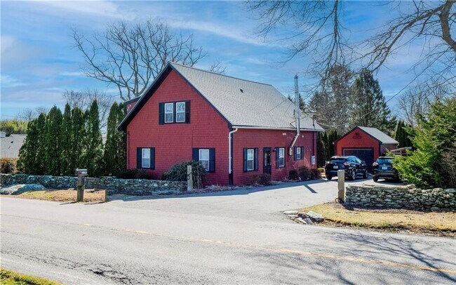 Photo - 1195 Green End Ave Unit 2