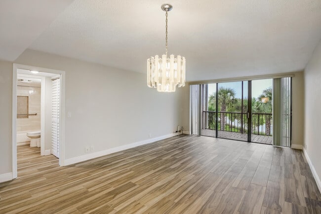 Photo - 4100 Tivoli Ct Unit 208