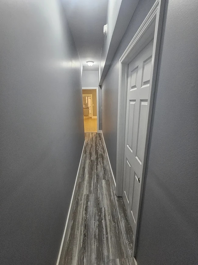 Photo - 134 W Douglass St